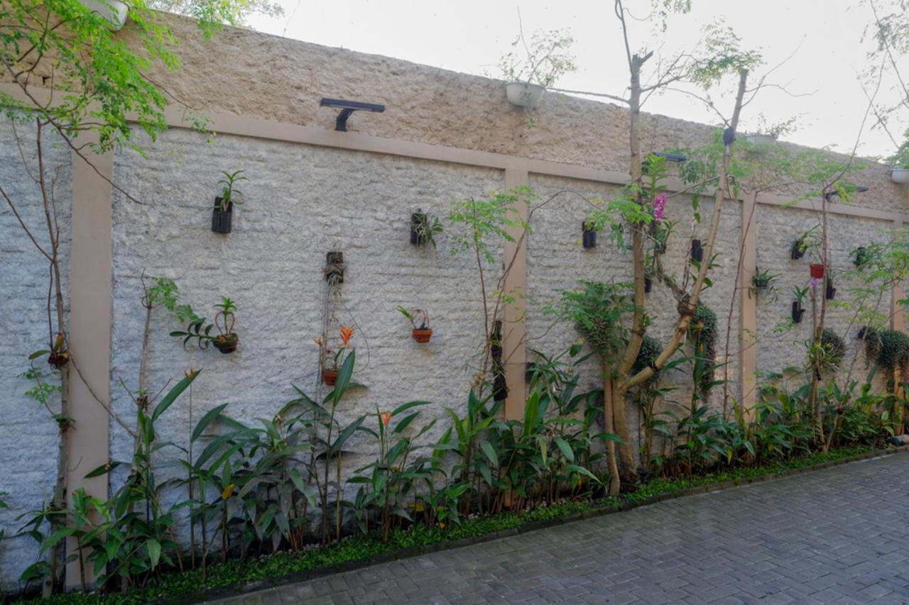 Reddoorz Syariah At Omah Sawah Hotel Balong  Exterior photo